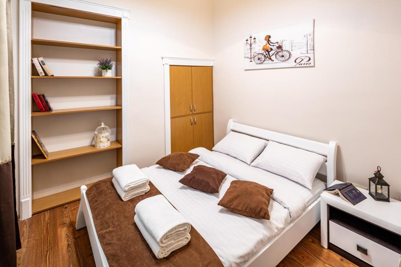 Appartamento Avangard On Sholom Aleikhema St 7 Apart Leopoli Esterno foto
